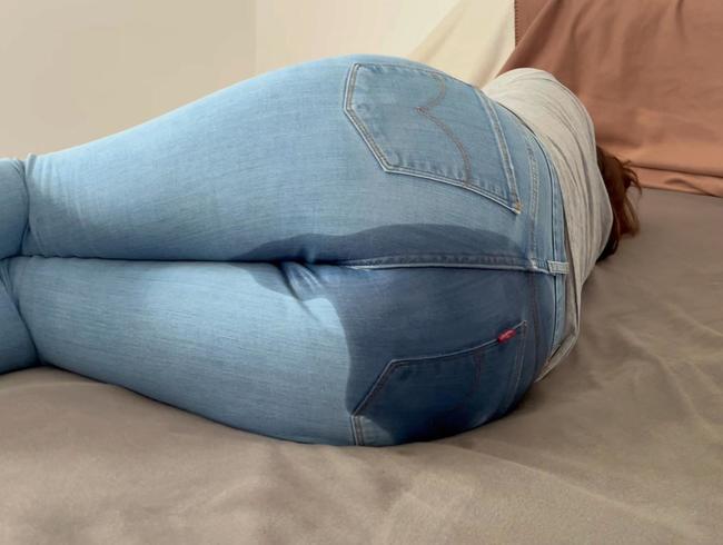 Powernap Jeans Bett Piss + Re-Wetting